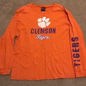 Long sleeve tee shirt